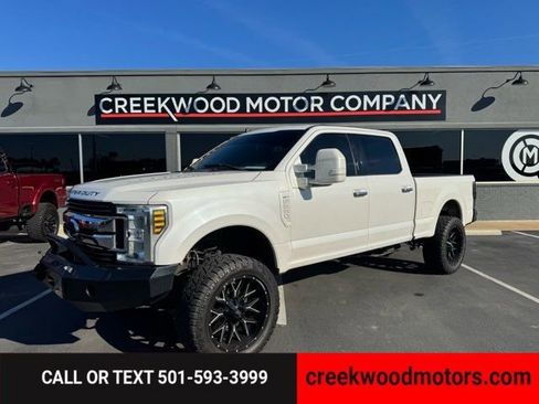 Used 2019 Ford F250 Lariat w/ Chrome Package image 1
