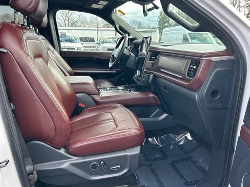 Used 2023 Ford Expedition Limited image 20