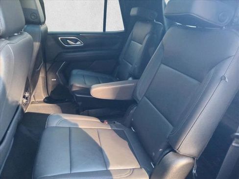 Used 2021 Chevrolet Tahoe Z71 w/ Z71 Off-Road Package image 12