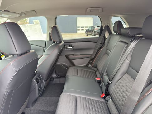 New 2026 Nissan Rogue SV image 32