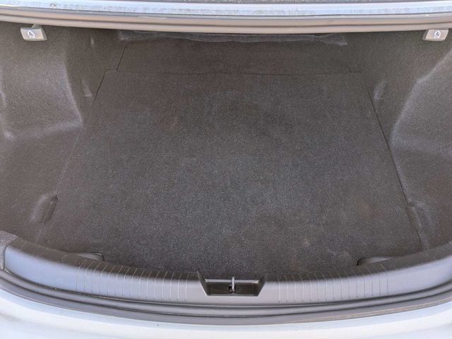 Used 2025 Chevrolet Malibu LT FWD image 13
