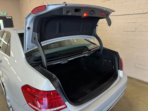 Used 2014 Mercedes-Benz E 350 4MATIC Sedan image 22
