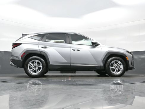 Used 2026 Hyundai Tucson SE FWD image 30