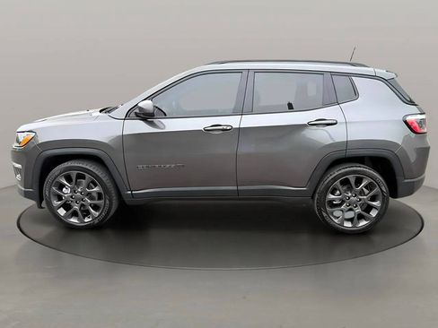 Used 2021 Jeep Compass Latitude w/ Sun and Sound Group FWD image 4