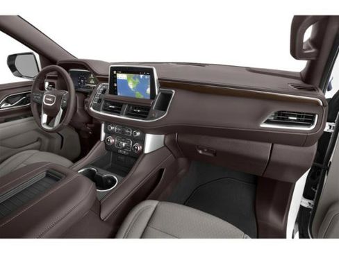 Used 2024 GMC Yukon SLE w/ Gmc Pro Safety Plus Package RWD image 18