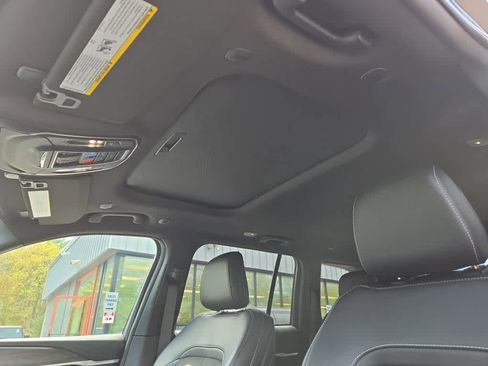 New 2026 Jeep Grand Cherokee Altitude AWD/4WD image 18