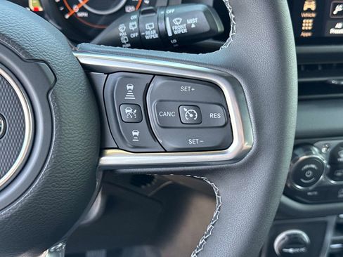 New 2026 Jeep Wrangler Unlimited Sahara AWD/4WD image 28