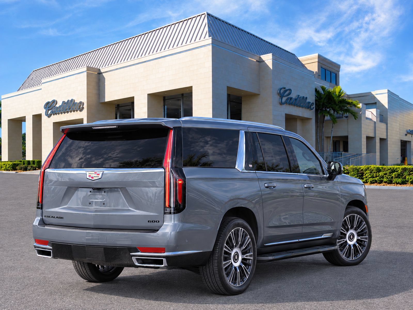 Used 2022 Cadillac Escalade ESV Premium Luxury Platinum AWD/4WD image 4