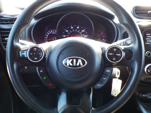 Used 2019 Kia Soul FWD image 13