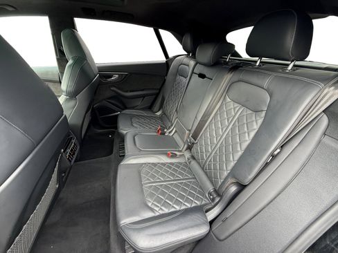 Used 2022 Audi SQ8 Prestige image 30