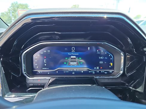 Used 2025 Chevrolet Silverado 1500 High Country w/ Technology Package AWD/4WD image 11