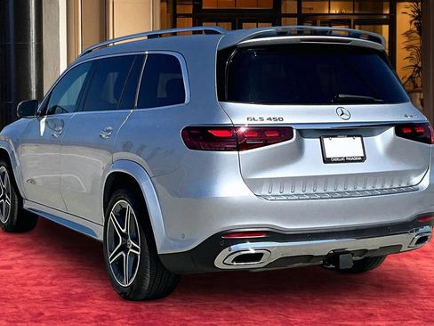Used 2024 Mercedes-Benz GLS 450 4MATIC w/ AMG Line Exterior image 4