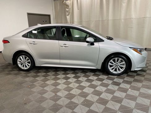 Used 2025 Toyota Corolla LE w/ LE Premium Package image 8