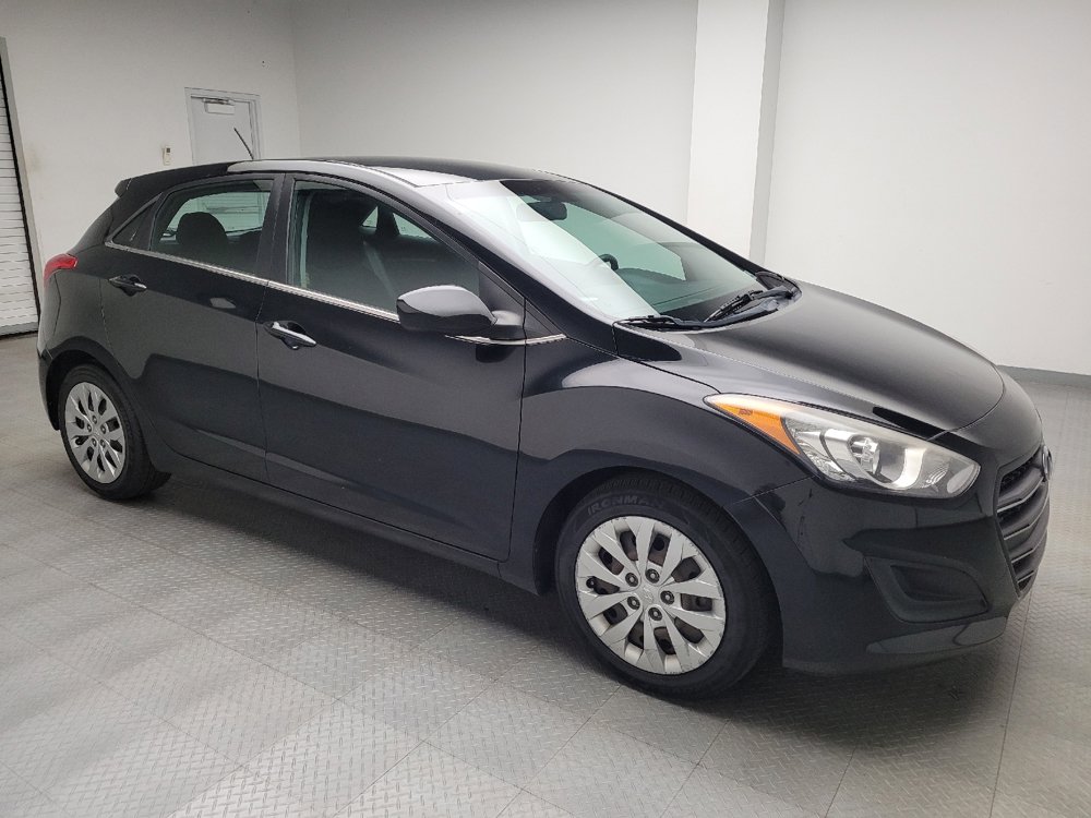 Used 2017 Hyundai Elantra GT FWD image 11
