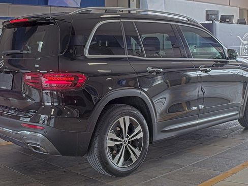 Used 2025 Mercedes-Benz GLB 250 image 6