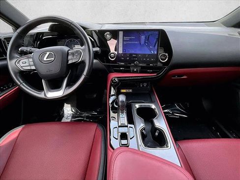 Used 2025 Lexus NX 250 FWD w/ Towing Package (2000 Lbs) image 16