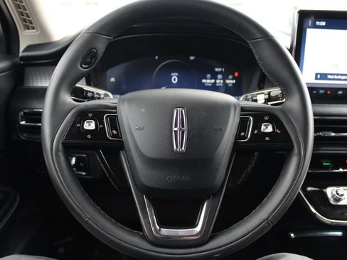 Used 2023 Lincoln Corsair FWD image 18