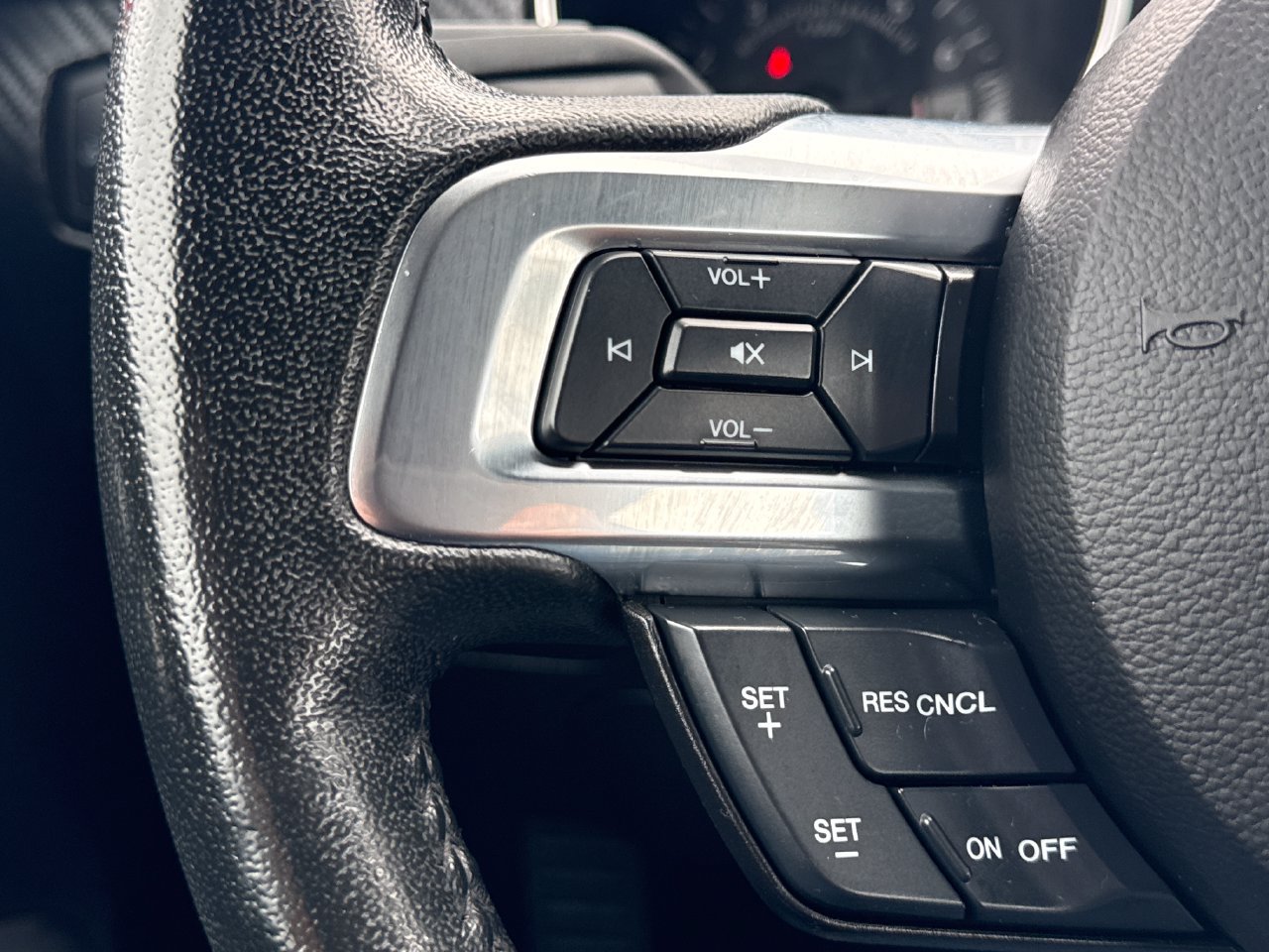 Used 2022 Ford Mustang Convertible RWD image 26