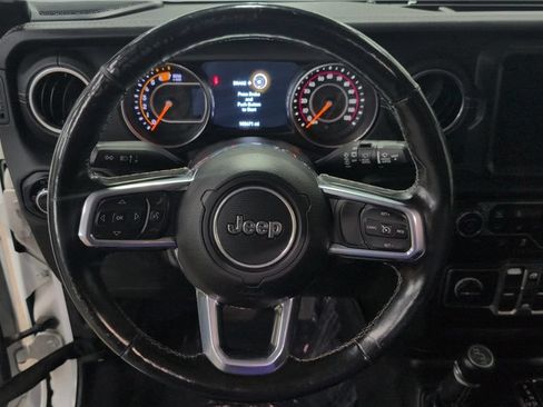 Used 2020 Jeep Wrangler Unlimited Sahara w/ Uconnect 4C Nav & Sound Group AWD/4WD image 12