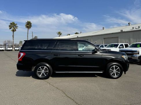 Used 2018 Ford Expedition Max XLT w/ Equipment Group 202A image 11