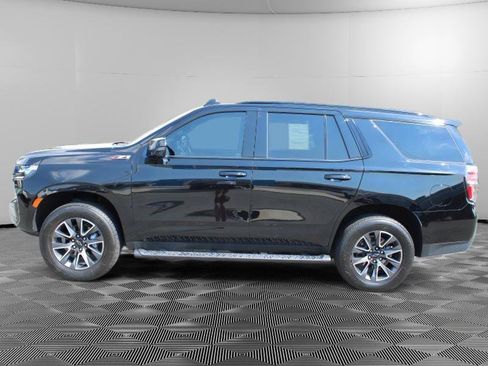 Used 2023 Chevrolet Tahoe Z71 w/ Luxury Package image 3