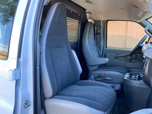 Used 2025 Chevrolet Express 2500 w/ Driver Convenience Package RWD image 34