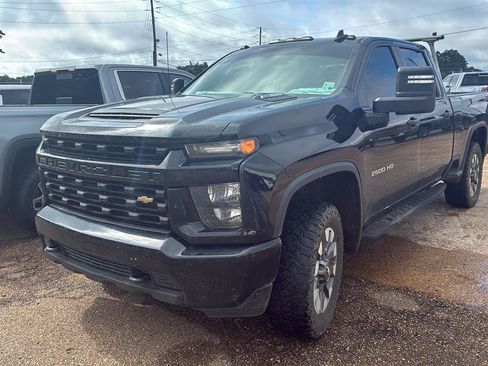 Used 2023 Chevrolet Silverado 2500 Custom w/ Custom Value Package AWD/4WD image 4