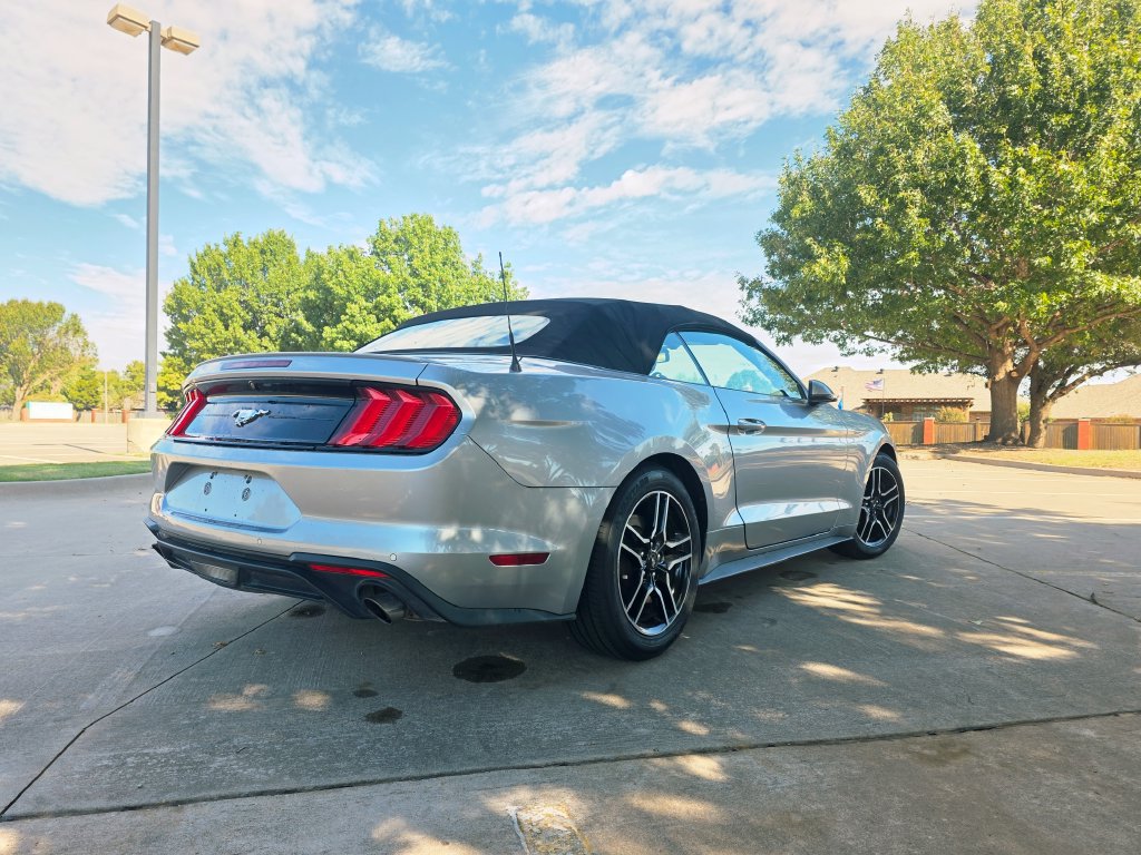 Used 2020 Ford Mustang Premium RWD image 13
