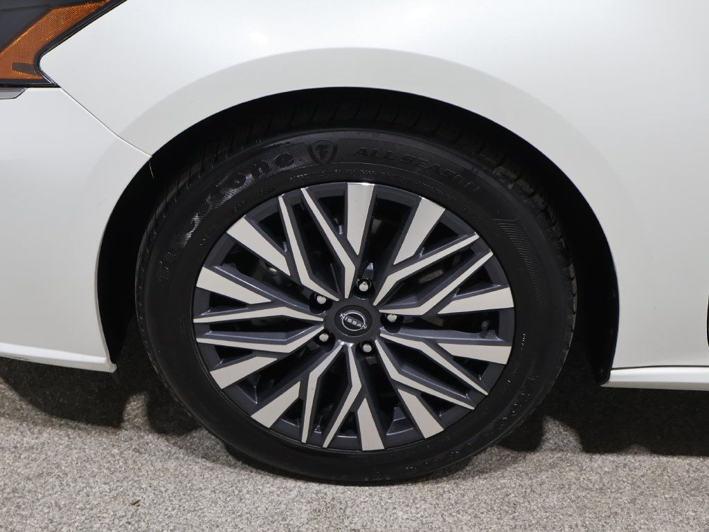 Used 2023 Nissan Altima 2.5 SV FWD image 7