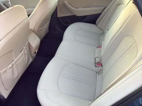 Used 2016 Hyundai Sonata SE FWD image 13
