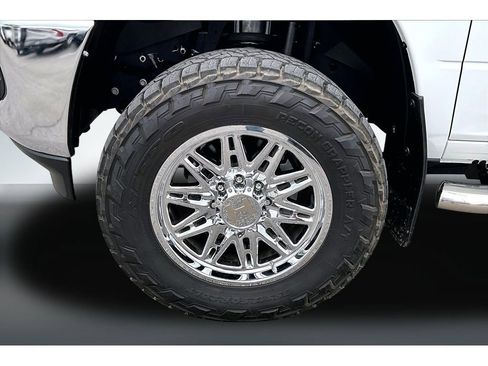 Used 2025 RAM 2500 Laramie w/ Towing Technology Group image 33