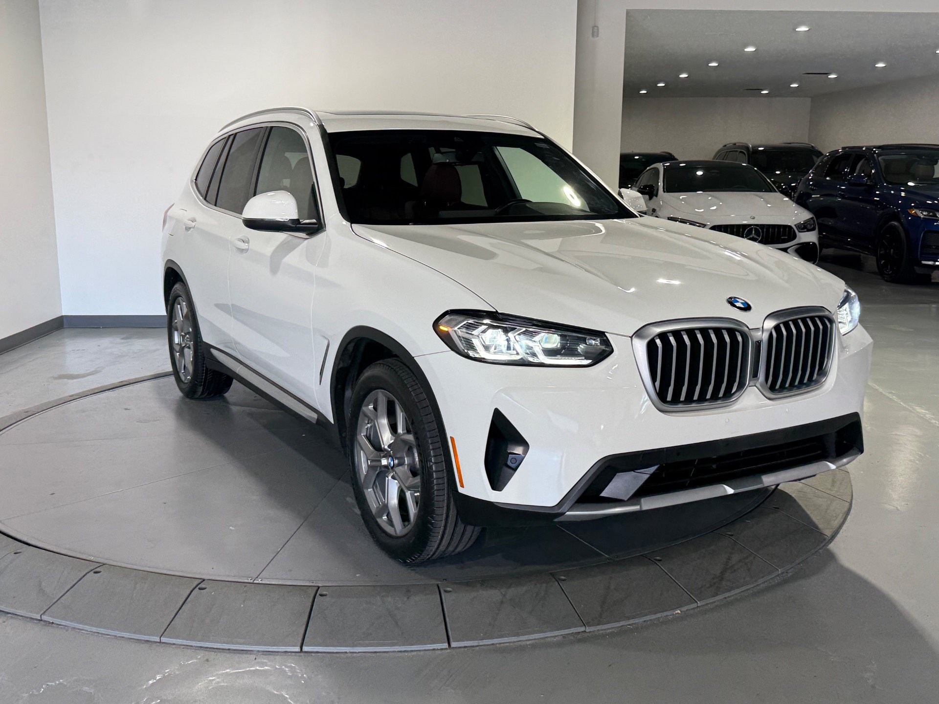 Used 2024 BMW X3 xDrive30i w/ Convenience Package AWD/4WD image 6