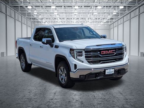 Used 2025 GMC Sierra 1500 SLT AWD/4WD image 7