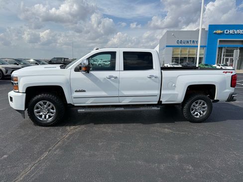 Used 2019 Chevrolet Silverado 3500 High Country w/ Duramax Plus Package AWD/4WD image 2