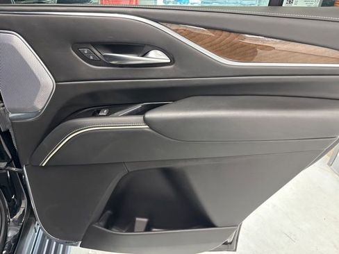 Used 2023 Cadillac Escalade Sport Platinum w/ LPO, ONYX Package AWD/4WD image 40