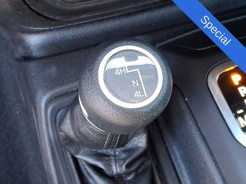 Used 2023 Jeep Wrangler Sport S image 21