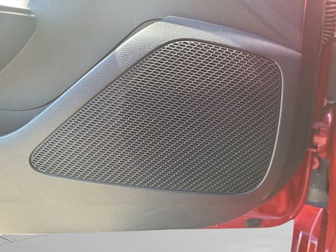 Used 2020 Toyota Corolla SE image 18