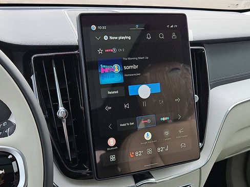 New 2026 Volvo XC60 B5 Ultra w/ Protection Package Premier image 16