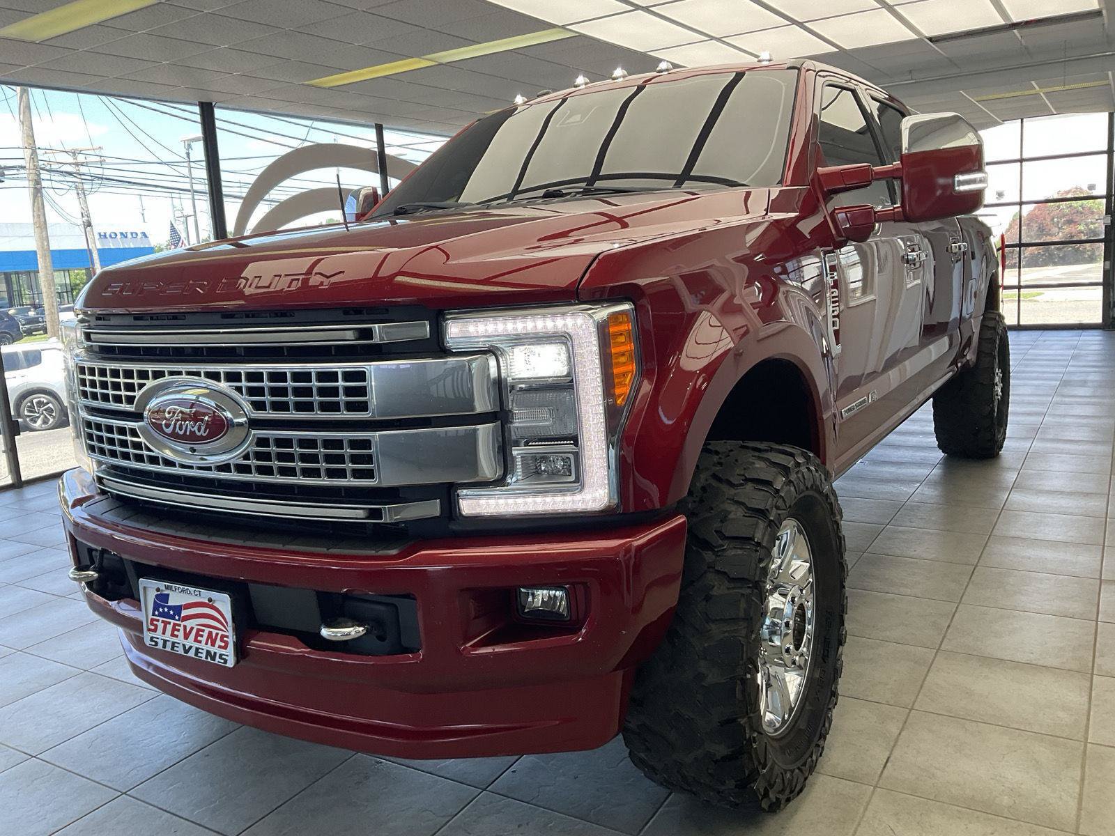 Used 2018 Ford F250 Platinum w/ Platinum Ultimate Package AWD/4WD image 3