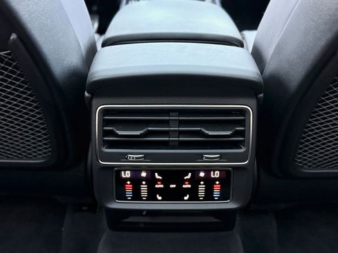 Used 2023 Audi SQ7 Prestige w/ Prestige Package image 37