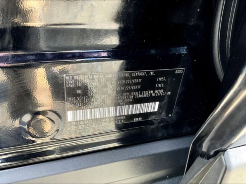 Used 2025 Toyota RAV4 XLE image 36