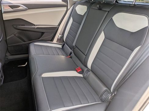 New 2025 Volkswagen Taos SEL image 20