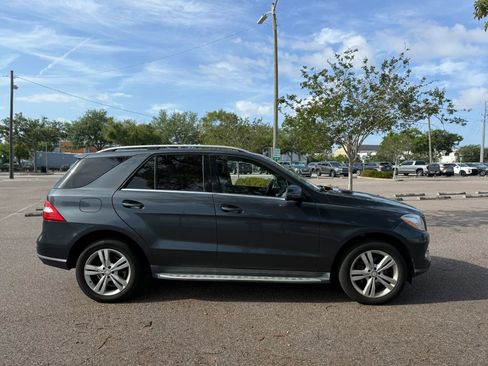 Used 2014 Mercedes-Benz ML 350 BlueTEC 4MATIC image 4