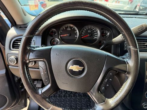 Used 2010 Chevrolet Avalanche LT w/ Luxury Package image 12