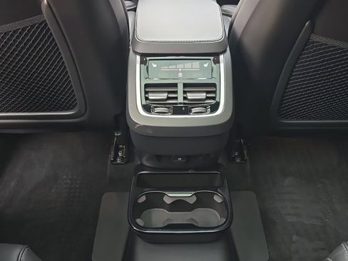 Certified 2023 Volvo XC90 B6 Ultimate w/ Lounge Package image 23