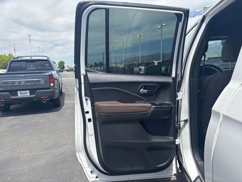 Used 2025 Honda Ridgeline RTL image 19