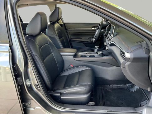 Used 2019 Nissan Altima 2.5 SR w/ SR Premium Package FWD image 28