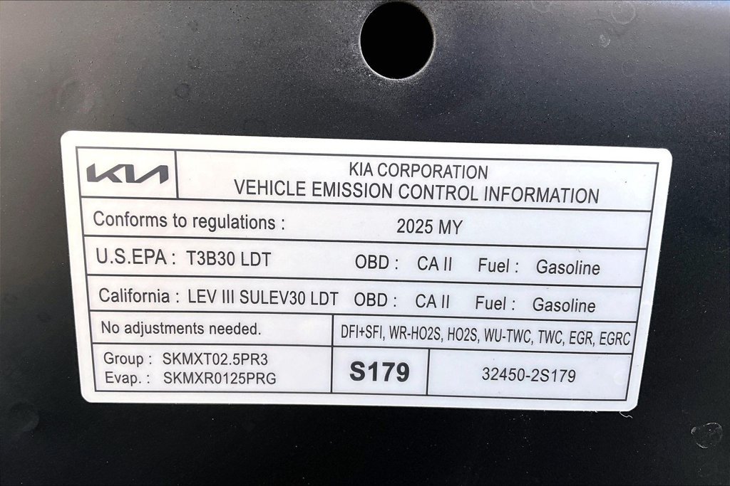 Used 2025 Kia Sportage EX FWD image 36