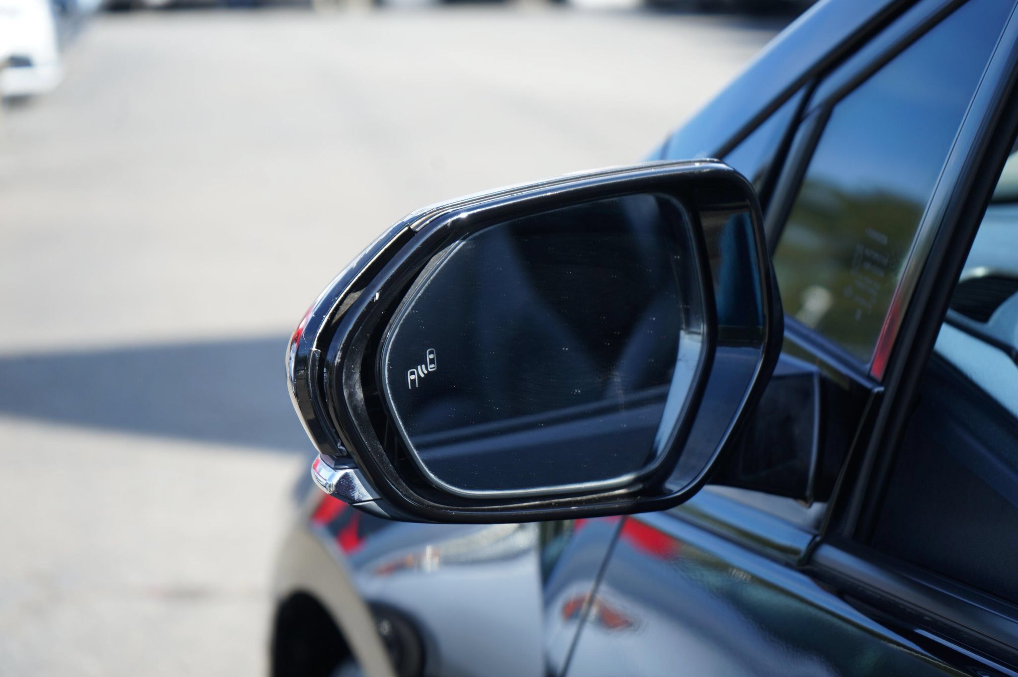 Used 2020 Toyota Prius XLE FWD image 9
