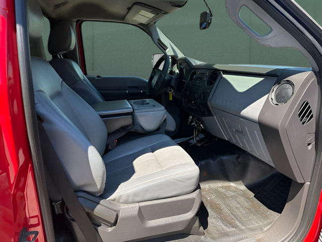 Used 2013 Ford F550 4x4 Regular Cab Super Duty image 11